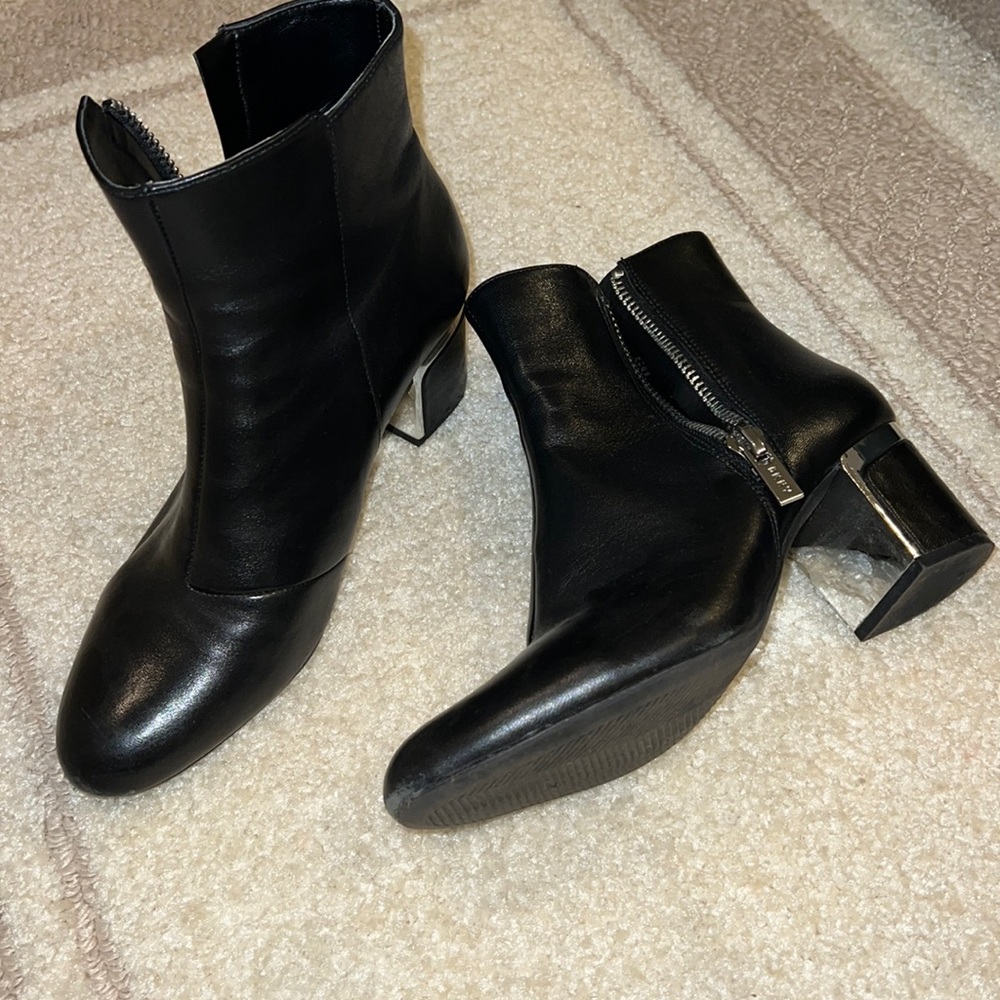 DKNY boots